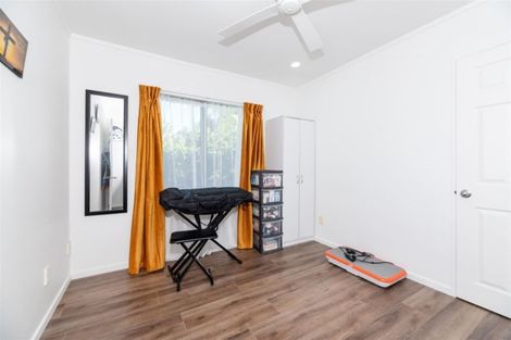 Photo of property in 3a Aotea Road, Glen Eden, Auckland, 0602