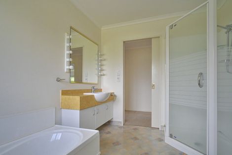 Photo of property in 1420b Karamu Road North, Mayfair, Hastings, 4122