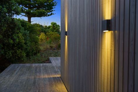 Photo of property in 7 Tutere Street, Waikanae Beach, Waikanae, 5036