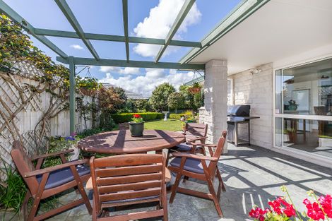 Photo of property in 69 Guildford Drive, Paraparaumu, 5032