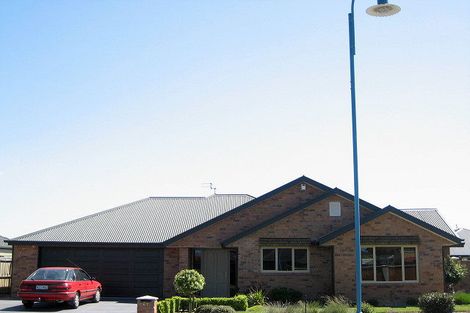 Photo of property in 67 Coolspring Way, Redwood, Christchurch, 8051