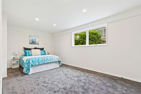 Photo of property in 53 Pine Avenue, Henderson, Auckland, 0612
