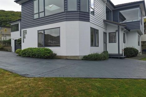 Photo of property in 12 Meadowcroft Grove, Johnsonville, Wellington, 6037