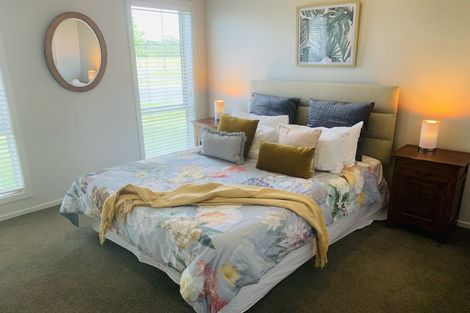 Photo of property in 8 Orotu Drive, Poraiti, Napier, 4112