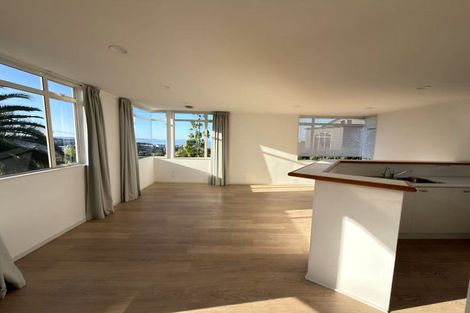Photo of property in 1/80 Knights Road, Rothesay Bay, Auckland, 0630