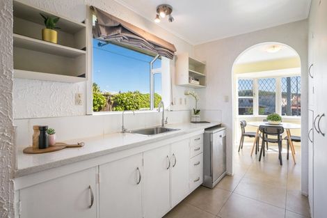 Photo of property in 140 Mana Esplanade, Paremata, Porirua, 5026