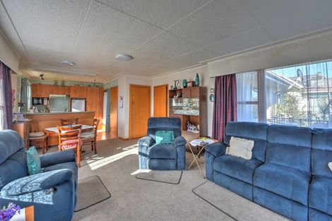 Photo of property in 27 Redan Street, Wyndham, 9831