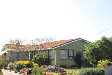 Photo of property in 16 Esk Place, Aranui, Christchurch, 8061