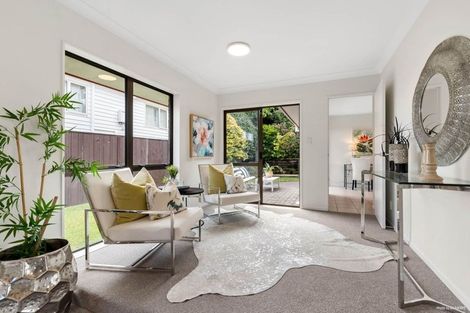 Photo of property in 8 Citation Way, Botany Downs, Auckland, 2010