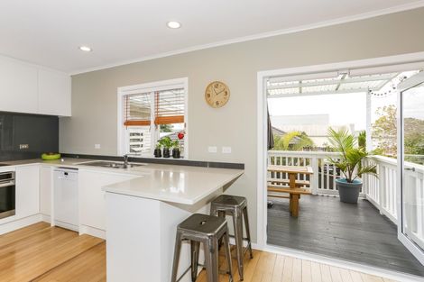 Photo of property in 9 Lawrie Avenue, Pukekohe, 2120