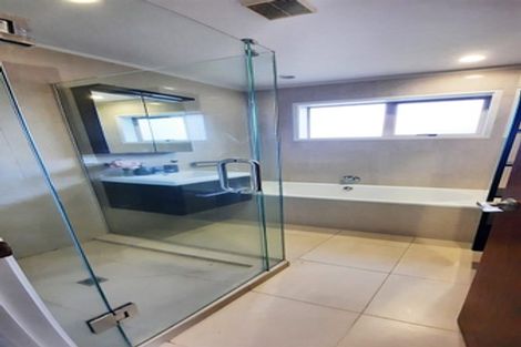 Photo of property in 1/226 Forrest Hill Road, Forrest Hill, Auckland, 0620