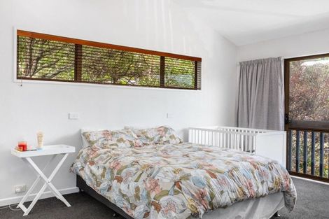 Photo of property in 3 Oak Avenue, Paremata, Porirua, 5024