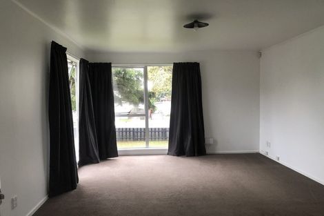 Photo of property in 19 Becker Drive, Weymouth, Auckland, 2103
