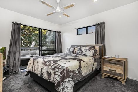 Photo of property in 66 Waiora Road, Stanmore Bay, Whangaparaoa, 0932