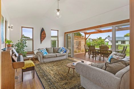 Photo of property in 3 Nikau Park, Raglan, 3225