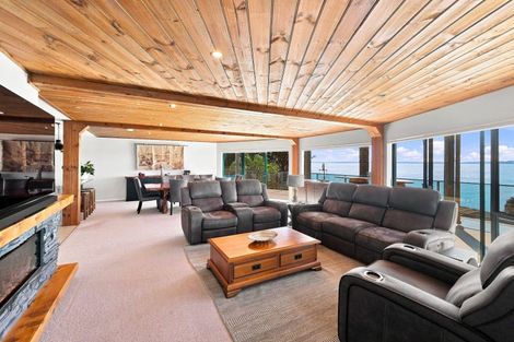 Photo of property in Signal Stn Road, Pouto, Te Kopuru, 0391