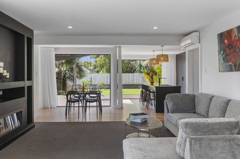 Photo of property in 145 Seaview Road, Westown, New Plymouth, 4310