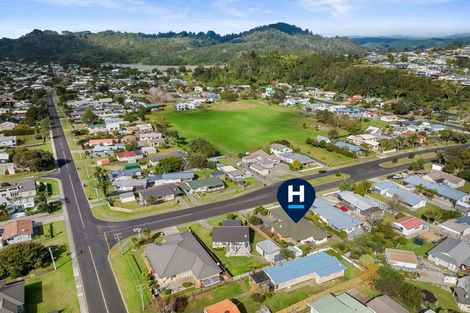 Photo of property in 105 The Drive, Whangamata, 3620
