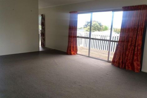 Photo of property in 19 Cottrell Place, Clendon Park, Auckland, 2103