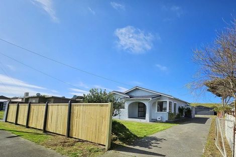 Photo of property in 68 Polson Street, Castlecliff, Whanganui, 4501