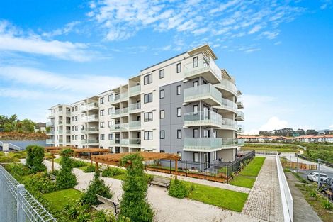 Photo of property in Apollo Apartments, 201/46 Rosedale Road, Rosedale, Auckland, 0632