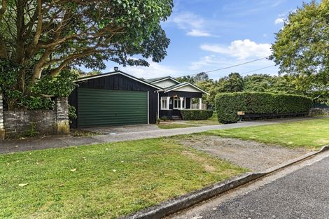 Photo of property in 11 Woodleigh Street, Frankleigh Park, New Plymouth, 4310