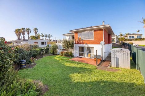 Photo of property in 19 Takutai Avenue, Bucklands Beach, Auckland, 2012