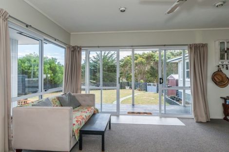 Photo of property in 30 Forest Road, Waitarere Beach, Levin, 5510
