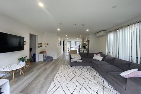 Photo of property in 28 Seafarer Crescent, Stanmore Bay, Whangaparaoa, 0932