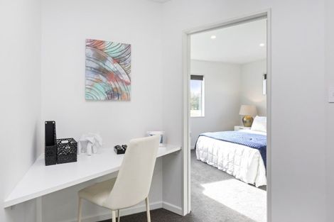 Photo of property in 22 Menin Gate Crescent, Broomfield, Christchurch, 8042