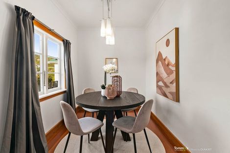 Photo of property in 6 Hathaway Avenue, Karori, Wellington, 6012