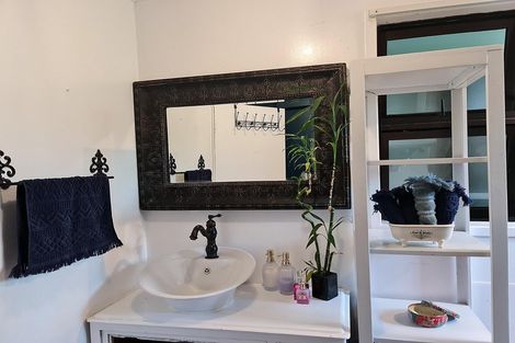 Photo of property in 2 Epping Place, Richmond Heights, Taupo, 3330