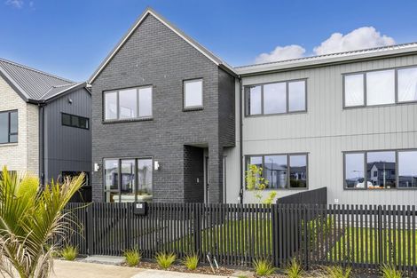 Photo of property in 6 Kartolina Crescent, Kumeu, 0810