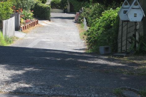 Photo of property in 1/8 Ludlow Terrace, Totara Vale, Auckland, 0627