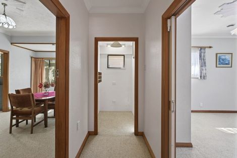 Photo of property in 5 Seddon Street, Westown, New Plymouth, 4310