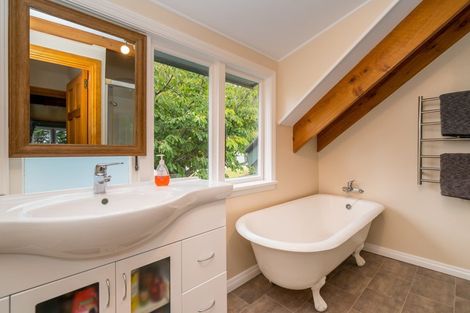 Photo of property in 42 Parsonage Road, Lawrence, 9532