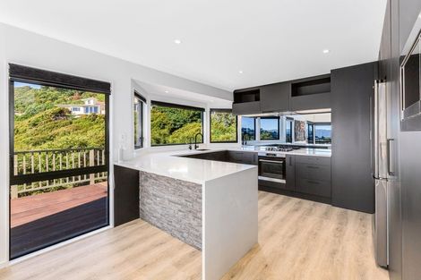 Photo of property in 8 Glengavel Grove, Papakowhai, Porirua, 5024
