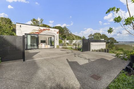 Photo of property in 6 Pine Ridge Terrace, Hauraki, Auckland, 0622