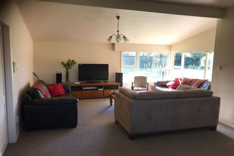 Photo of property in 160 Grimseys Road, Redwood, Christchurch, 8051