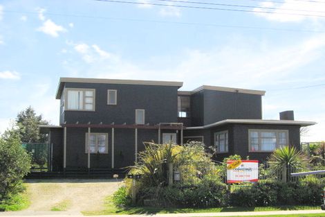 Photo of property in 100 Puriri Street, Gonville, Wanganui, 4501