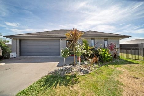 Photo of property in 14 Reremoana Close, Hawera, 4610