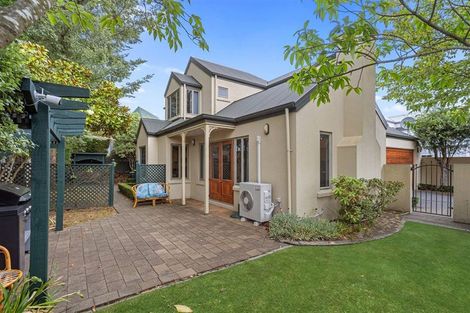 Photo of property in 124 Springfield Road, St Albans, Christchurch, 8014