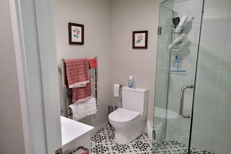 Photo of property in 2 Beckby Way, Clevedon, 2582