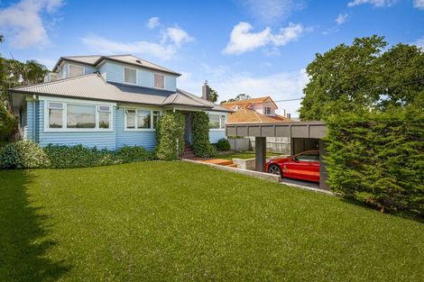 Photo of property in 34 Norwood Road, Bayswater, Auckland, 0622