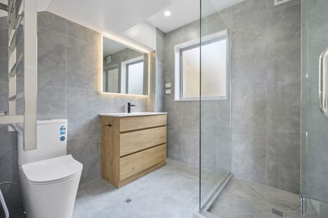 Photo of property in 298a Sunset Road, Windsor Park, Auckland, 0632