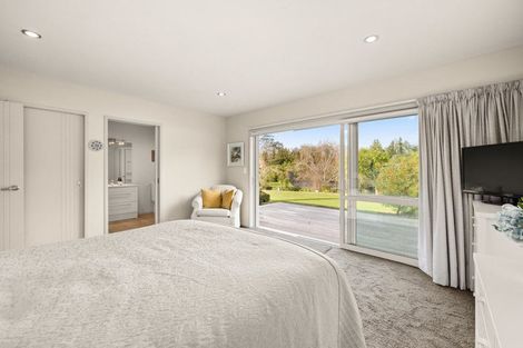 Photo of property in 30 Alderton Drive, Kerikeri, 0230