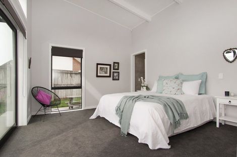 Photo of property in 2 Romeo Place, Whitianga, 3510