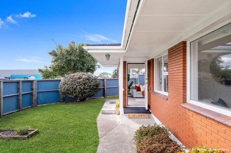 Photo of property in 2 Tupaea Place, Otumoetai, Tauranga, 3110