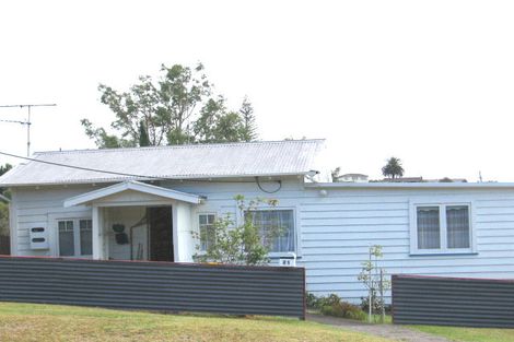 Photo of property in 21 Philson Terrace, Browns Bay, Auckland, 0630