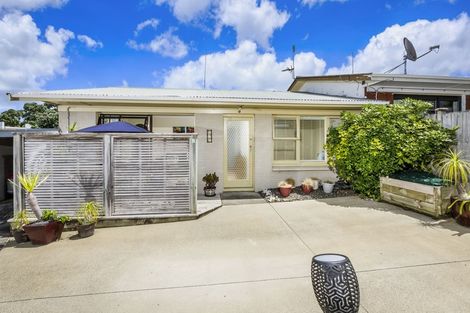 Photo of property in 2/3 Fentham Road, Hauraki, Auckland, 0622